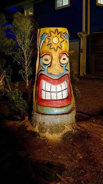 Vacation rental for 7 people, with pool and yard in Jamaica Beach