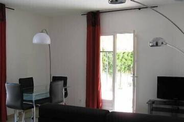 Appartement De Vacances pour 4 Personnes dans Uzès, Région de Nîmes, Photo 3