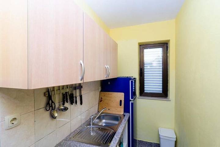 Gîte pour 4 personnes, avec jardin, adapté aux familles à Drače - 3