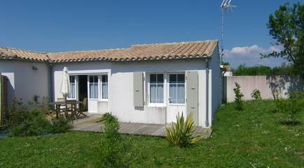 Gîte pour 4 personnes, avec terrasse et jardin à Saint-Laurent-de-la-Prée