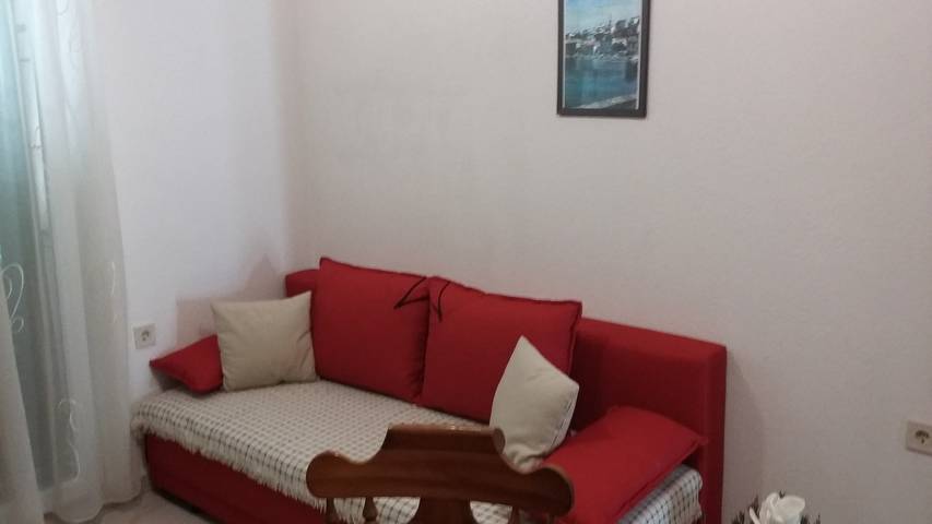 Ganze Wohnung, 2-Zimmer-Ferienwohnung mit Terrasse und Meerblick Povlja (Brac) A-12362-a in Povlja, Brac