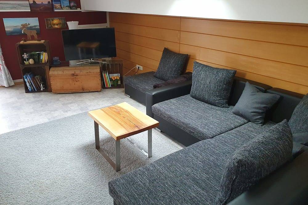 Ganze Wohnung, Helle Dachgeschosswohnung mit wunderschönem Blick auf die Berge in Wendelstein, Brannenburg