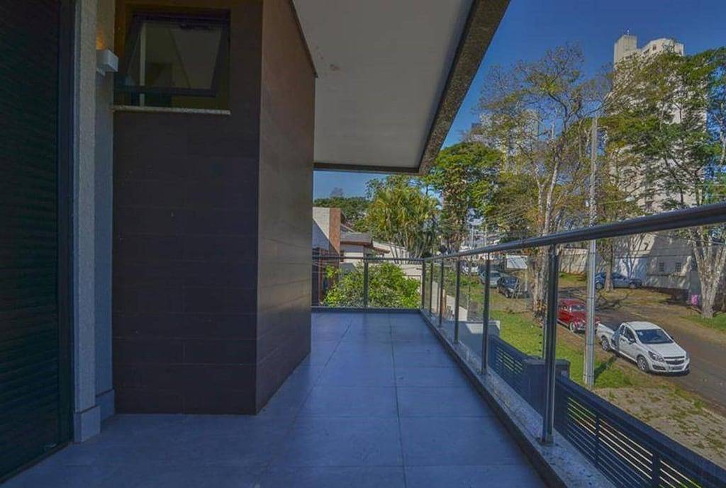 Modernes ganzes Haus mit Pool in der Nähe von Sehenswürdigkeiten in Foz do Iguaçu, Paraná