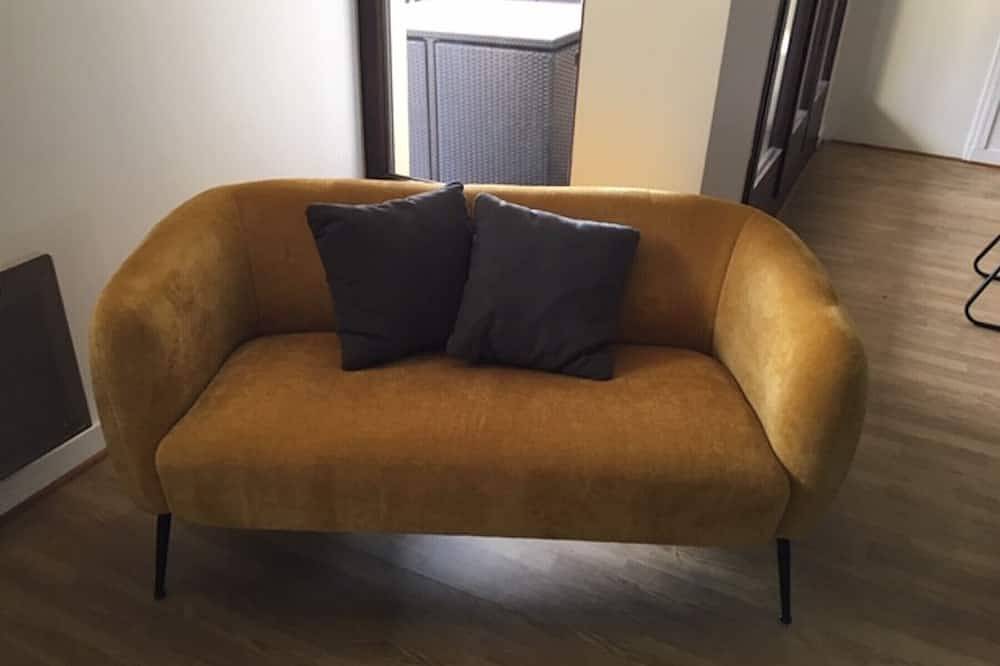 Apartamento entero, Menthon St Bernard, type 3, Résidence avec piscine,6 Pers in Menthon-Saint-Bernard, Región de Annecy