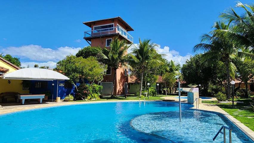 Pousadas para 10 pessoas, com piscina e piscina infantil e ainda jardim and sauna, com animais de estimação em Prado