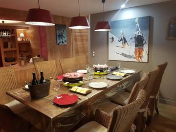 Chalet pour 12 personnes, avec jacuzzi ainsi que sauna et jardin dans Guzet-Neige