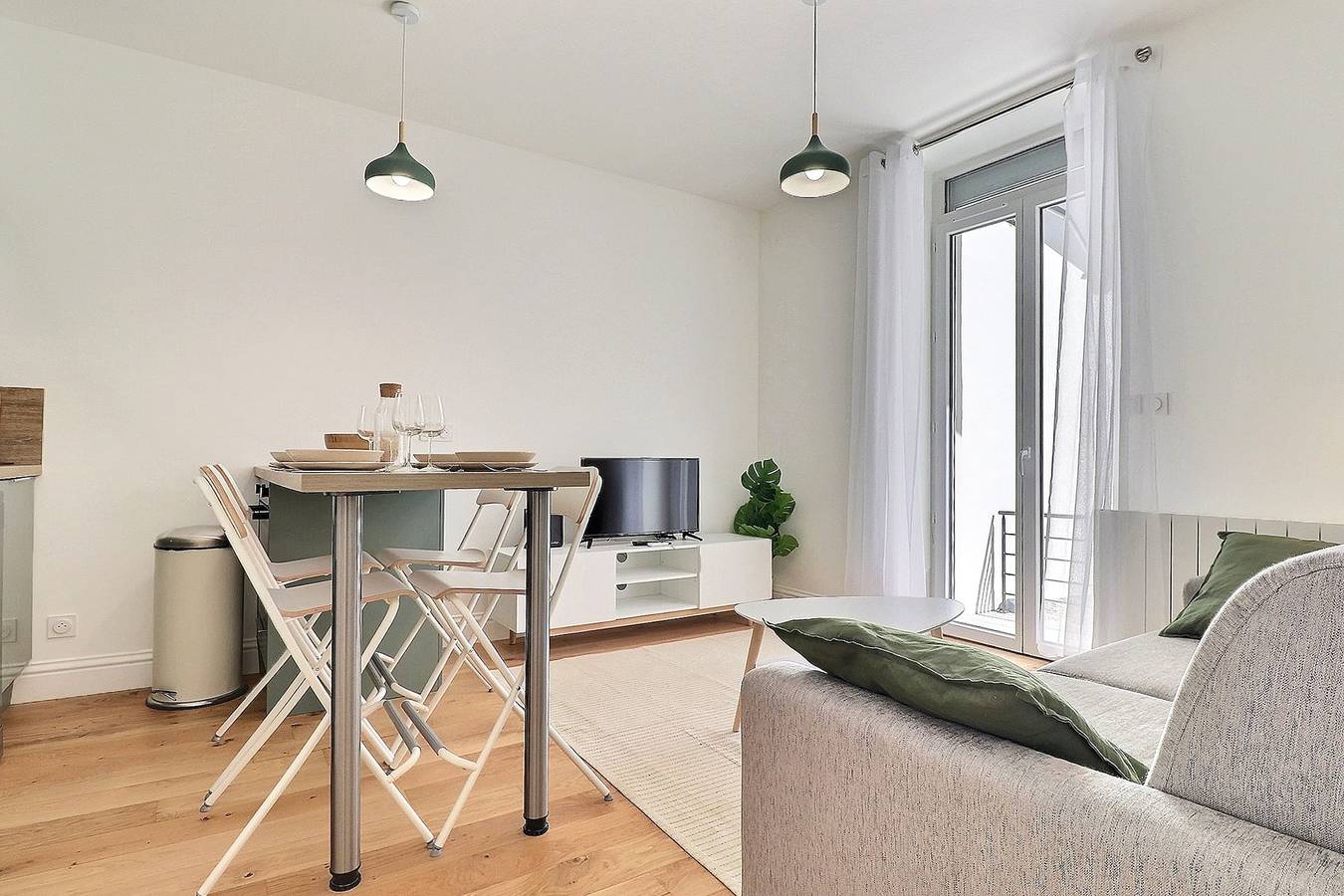 Apartamento entero, Beautiful renovated two-bedroom apartment - Villeurbanne in Villeurbanne, Ródano