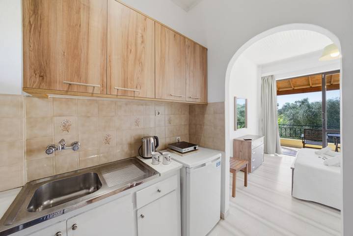 Hel studio-lejlighed, Studio Apartment 'Alexandra Studio 12' with Private Balcony and Wi-Fi in Korfu
