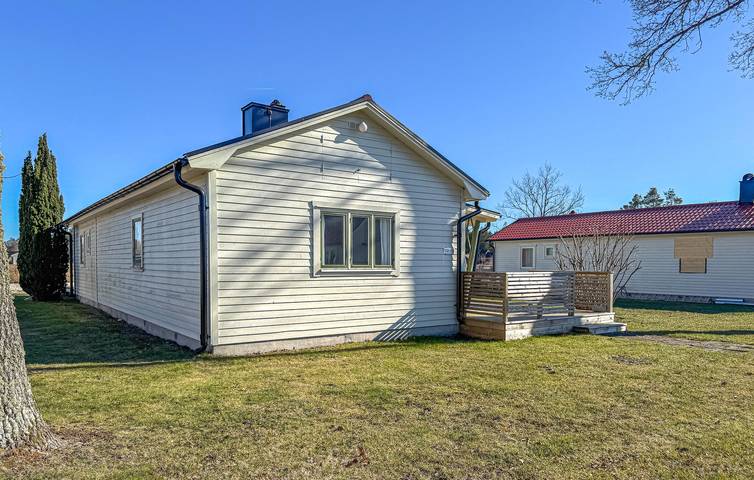 Ferienhaus für 8 Personen, mit Garten und Terrasse sowie Pool - 1