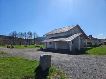 Location de vacances pour 12 personnes, avec jardin et vue, animaux acceptés à Fraize