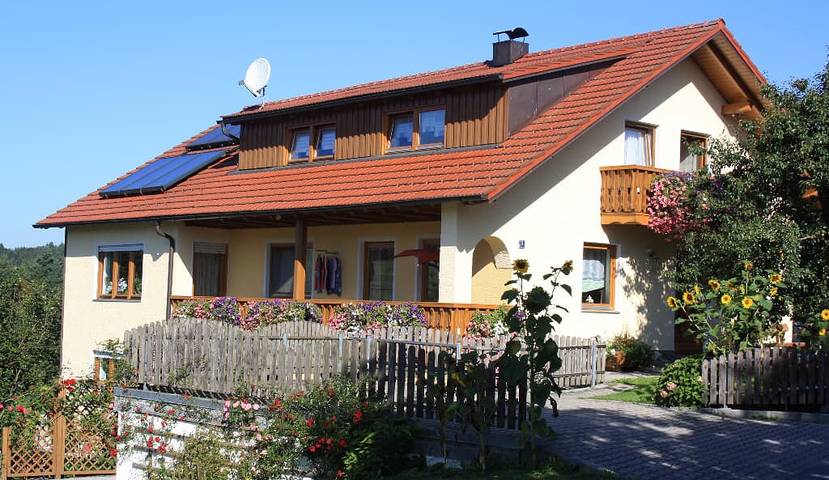 Pension für 2 Personen, mit Balkon und Balkon/Terrasse sowie Garten in Eging am See