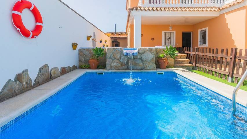 Chalet para 8 personas, con balcón/terraza además de piscina y jacuzzi, Se admiten mascotas en La Janda - 4