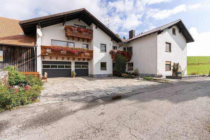 Ferienwohnung für 6 Personen, mit Balkon und Garten in Sonnen