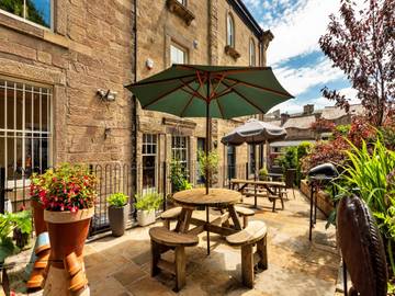 Holiday Rental for 6 People in Buxton, Peak District, Photo 4