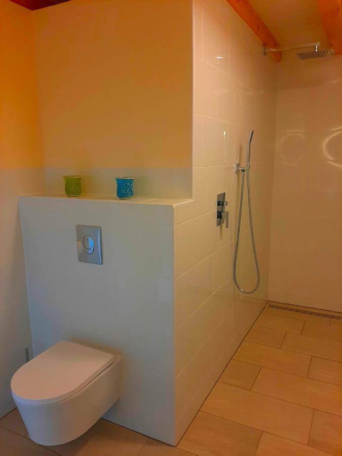 Location de vacances pour 2 personnes, avec vue et piscine ainsi que terrasse et jardin dans Chambilly - 4