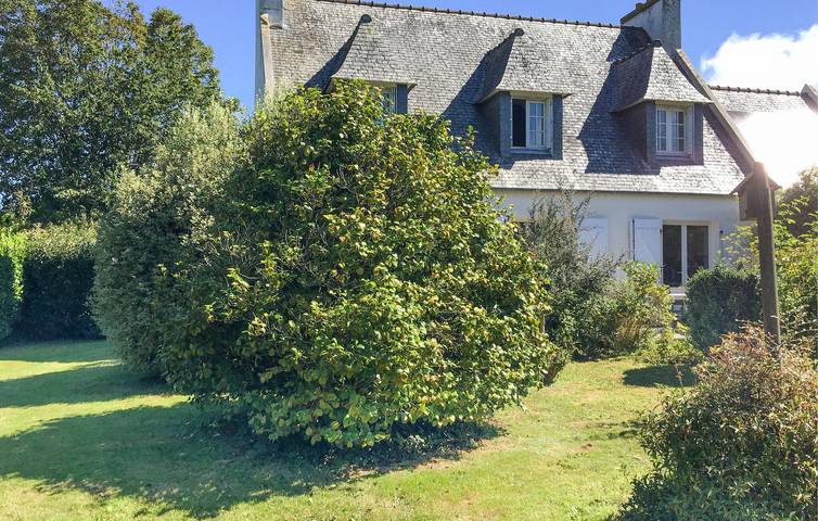 Location de vacances pour 8 personnes, avec terrasse et jardin à Plougasnou - 3