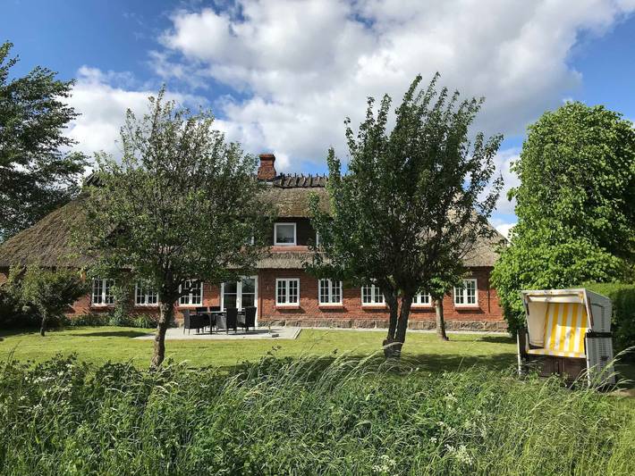 Ferienhaus für 6 Personen, mit Terrasse und Garten in Dollerup