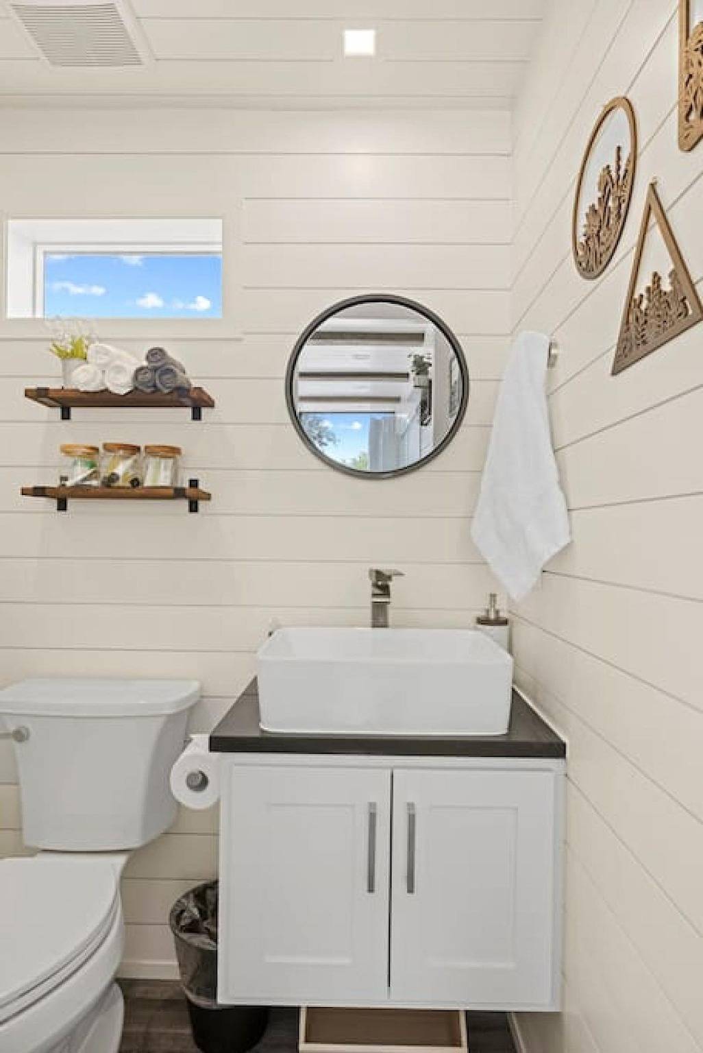 New The Wildflower Cozy Container Home in Gillespie County