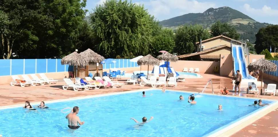 Mobil home pour 2 personnes, avec terrasse à Millau - 3