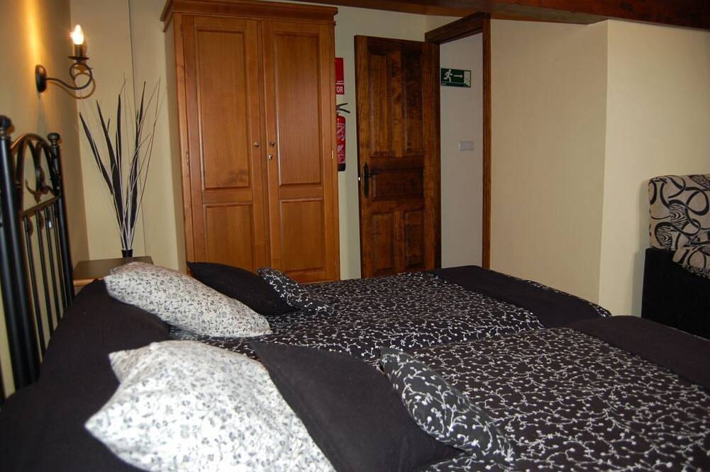 Casa Para 4 Personas En Colombres in Colombres, Ribadedeva