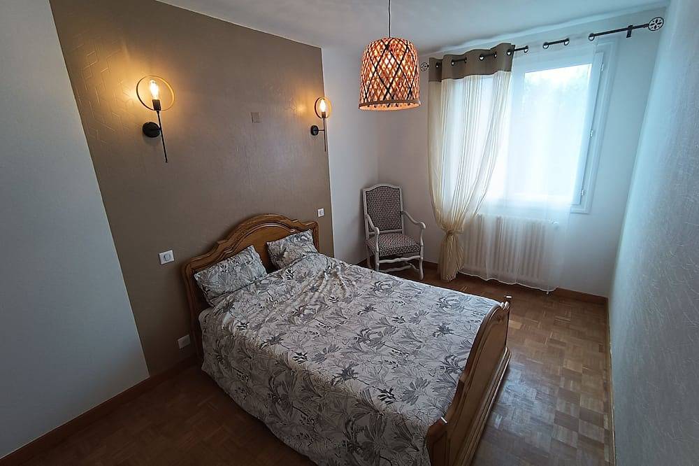 Detached house in the countryside. Pets allowed in Andelat, Saint-Flour region