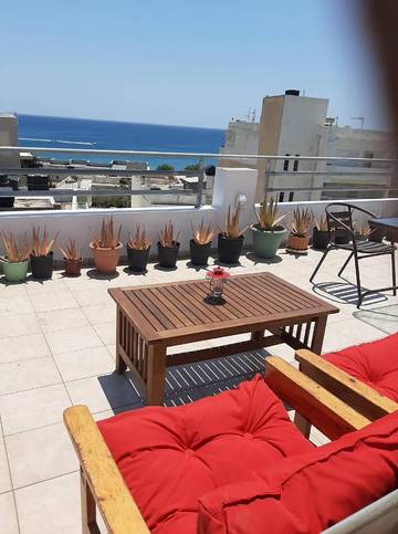 Gîte pour 4 personnes, avec terrasse dans Ierápetra
