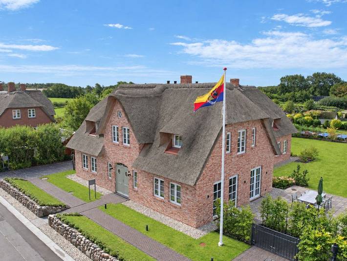 Hummerklippen b - Exklusive Ferienhaushälfte mit Terrasse, Sauna und Gartenblick in Süderende in Nordfriesische Inseln (Schleswig-Holstein) (Schleswig-Holstein), Süderende