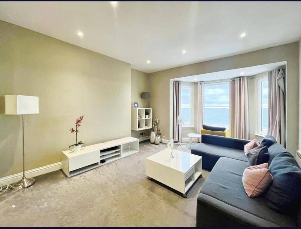 Entire apartment, Apartment with Sea View in Southsea, Portsmouth