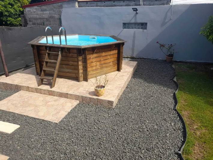 Location de vacances pour 4 personnes, avec piscine et terrasse à Petit-Bourg - 2