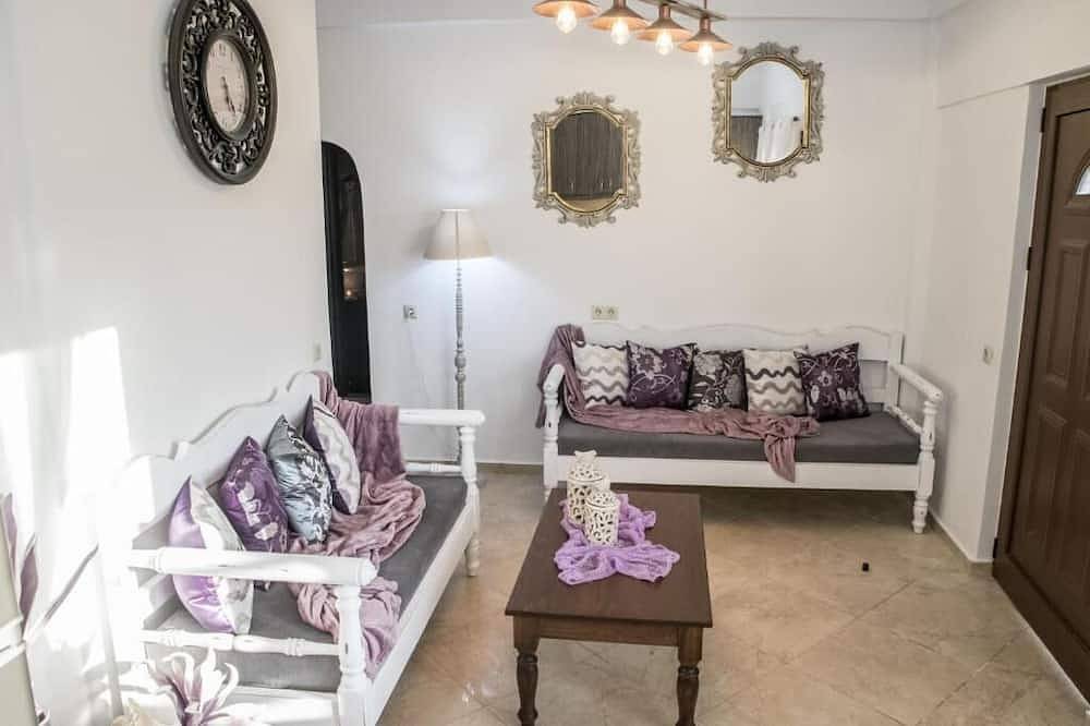 Ganze Wohnung, Kleopatra Deluxe Apartment with Jacuzzi in Kamilari, Iraklio-Heraklion und Umgebung