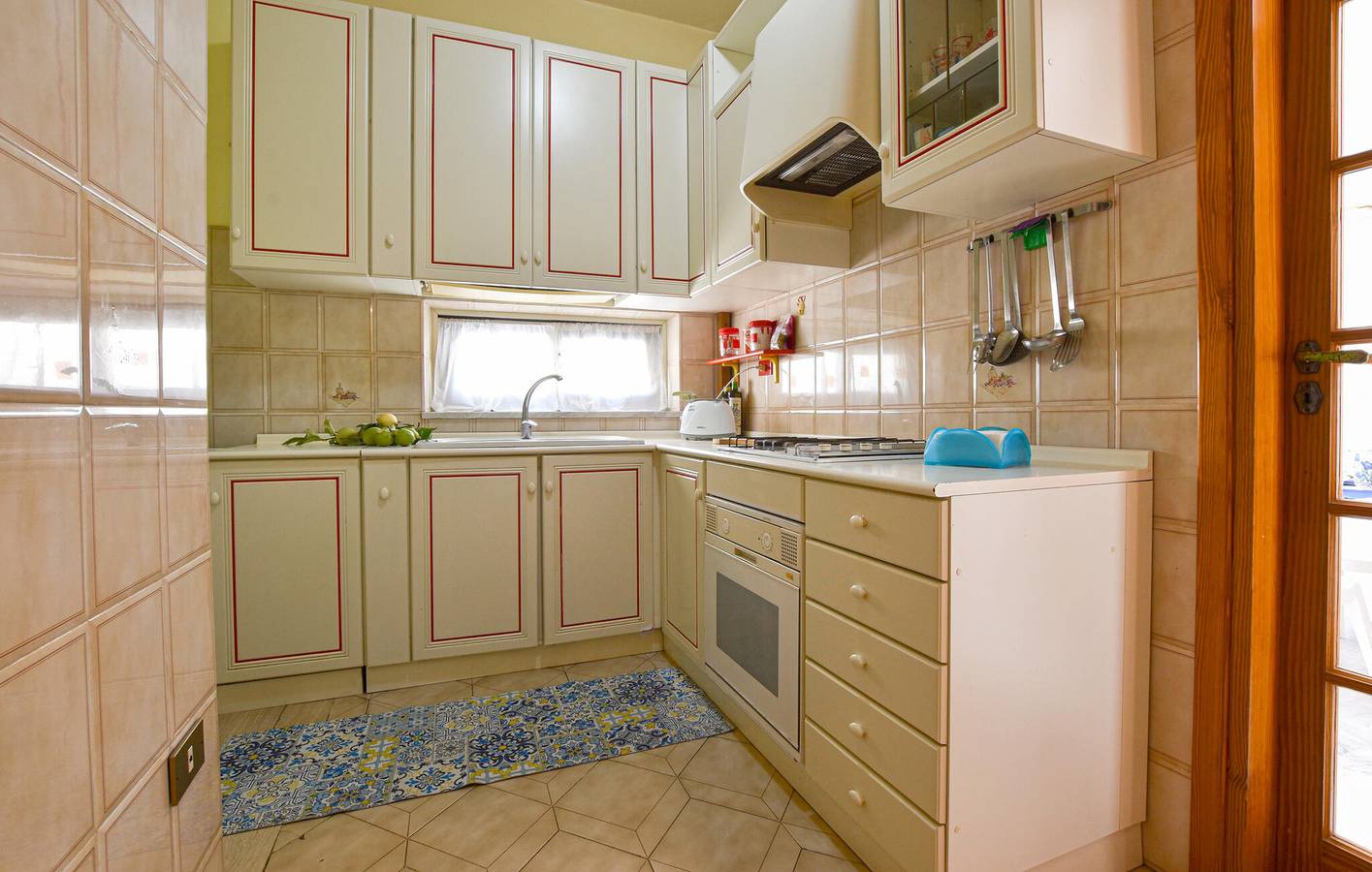 Ganze Ferienwohnung, Gemütliches Strandapartment mit WiFi und AC, 1,5 km von El Pam Pam entfernt in Trappeto, Palermo Provinz