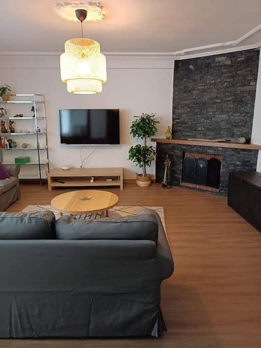 Apartamento entero, Céntrico, 100 metros de la playa, reformado,163 m2 in Praia da Rapadoira (Foz), Foz