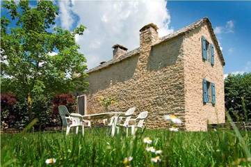 Gîte pour 7 personnes, avec jardin à Saint-Georges-de-Lévéjac
