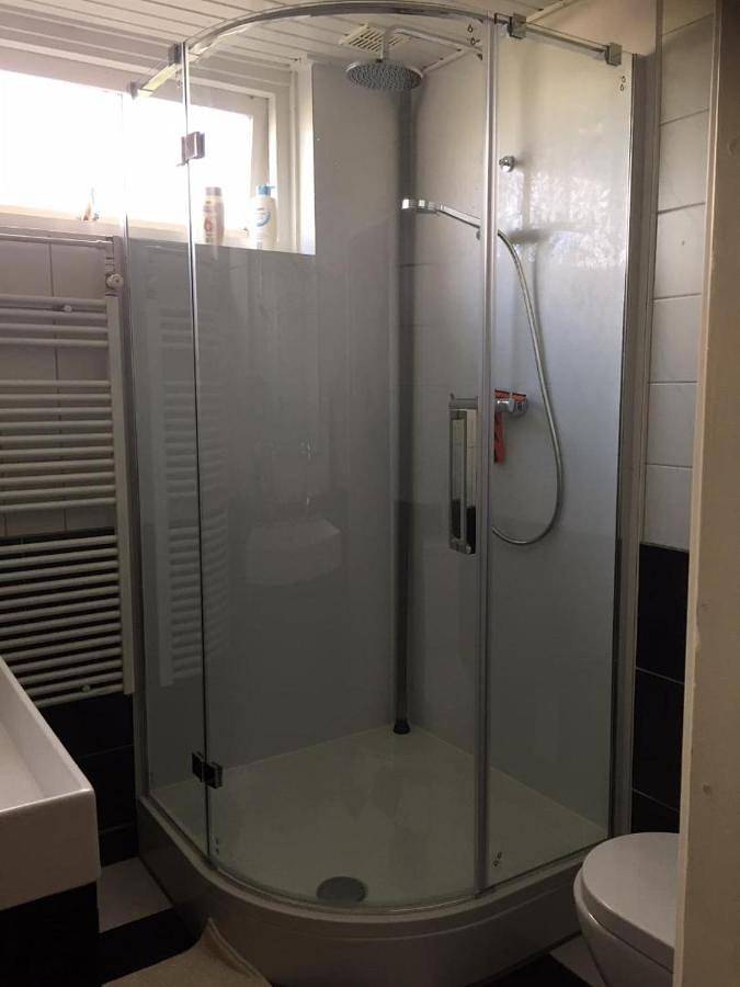 Ganze Ferienwohnung, Double Room with Shared Bathroom in Den Hoorn, Westfriesische Inseln