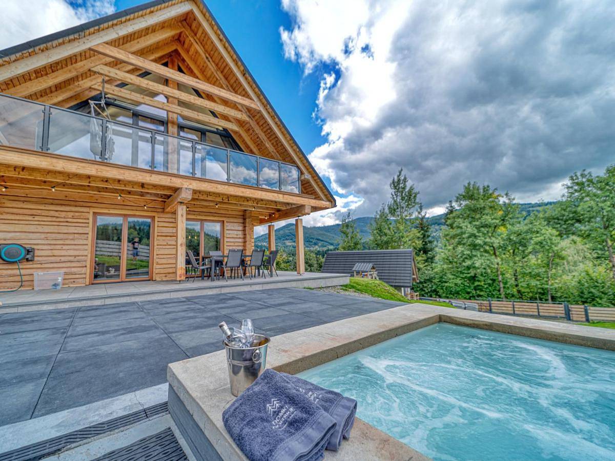 Pine Tree Chalet in Zawoja, Karpaty (Polska)