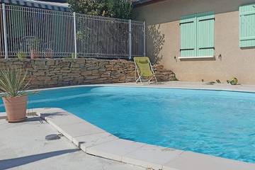 Gîte pour 4 personnes, avec jardin et terrasse à Toussieu