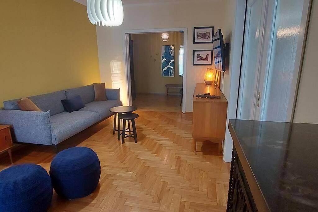 Apartamento entero, Athina en Atenas - Apartamento de dos habitaciones in Sección central de Atenas, Atenas