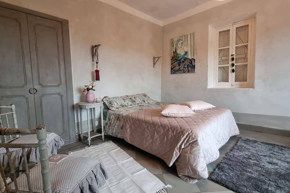 Maison avec grange & piscine vue Pyrénées in Puymaurin, Haute-Garonne
