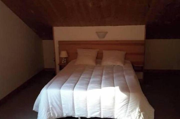 Gîte pour 7 personnes, avec piscine ainsi que jardin et sauna à Nontron - 3