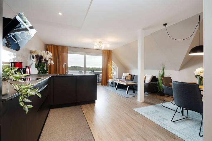 Ferienwohnung für 2 Personen, mit Balkon und Seeblick am Dieksee