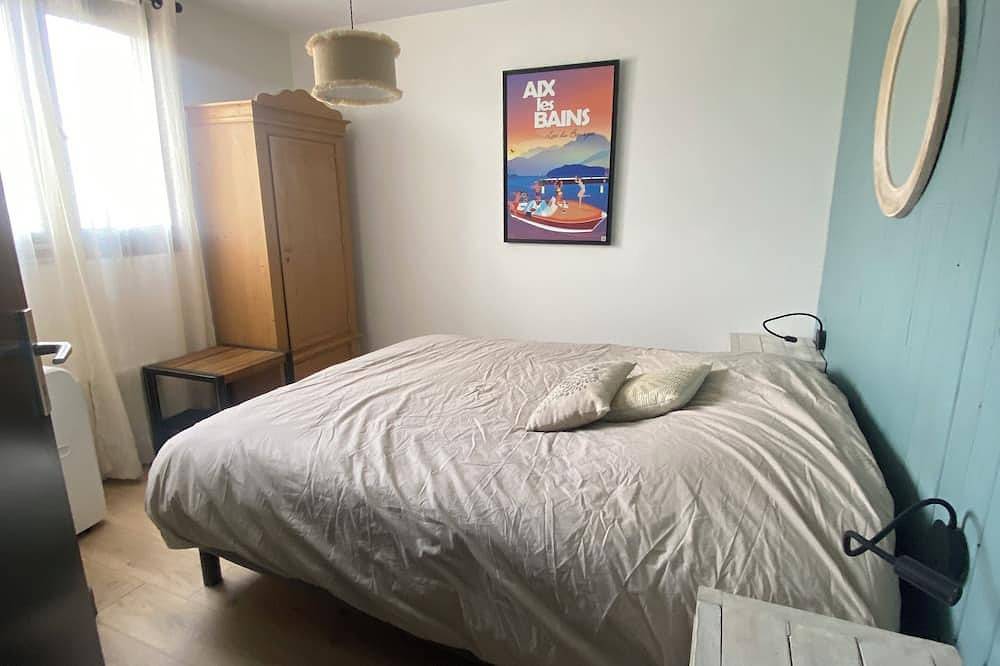 Appartement entier, Superbe appartement petit port, vue sur lac et marina. in Aix-les-Bains, Région de Chambéry