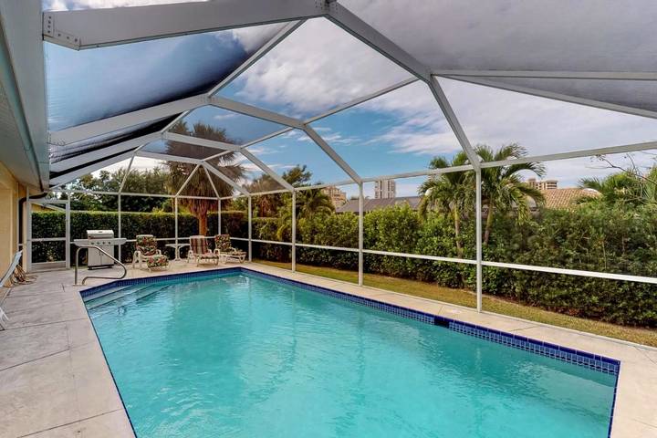 Ferienhaus für 6 Personen, mit Terrasse und Ausblick sowie Pool - 1