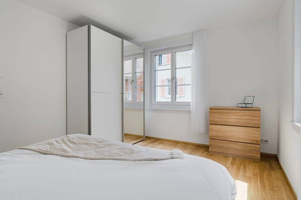 Ganze Wohnung, Gorgeous Horgen 3Br, 2 min to Train Station, by Blueground in Horgen, Kanton Zürich