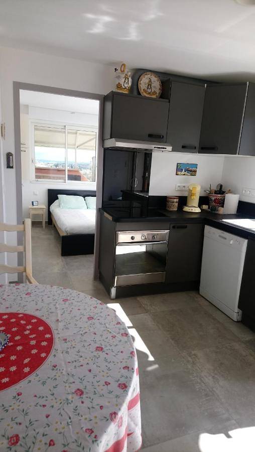 Location de vacances pour 2 personnes, avec vue et jardin à Les Mages - 4