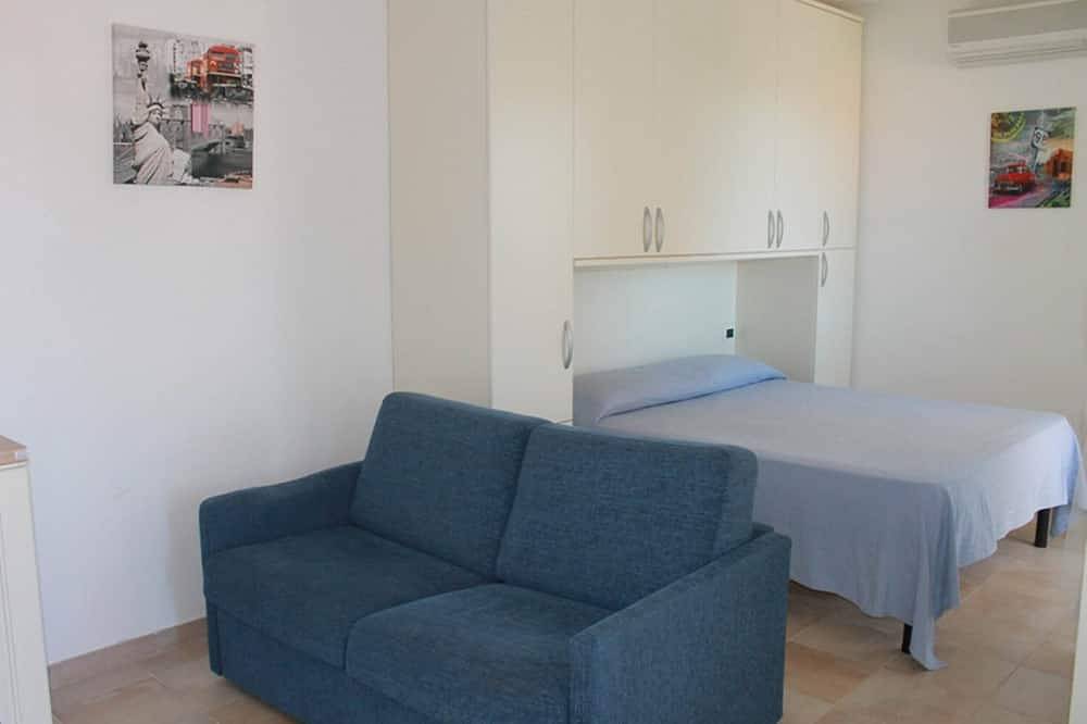 Ganze Wohnung, Fewo nah Follonica,familienfreundlich,swimmingpool, Kinderbecken,Dorfnah,bis 3 P in Scarlino, Grosseto Provinz