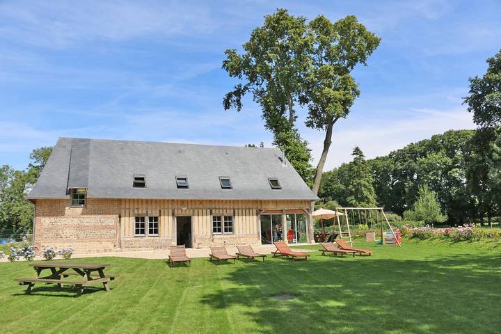 Gîte pour 10 personnes, avec Terrasse et Jardin à Ingouville