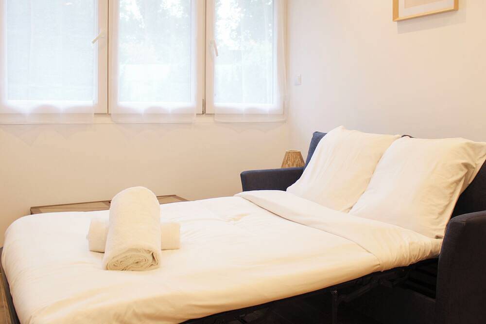 Entire apartment, Modern studio, quiet and close to Paris in Saint-Denis, Seine-Saint-Denis