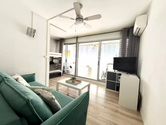 Location de vacances pour 5 personnes, avec vue et piscine dans Port Camargue