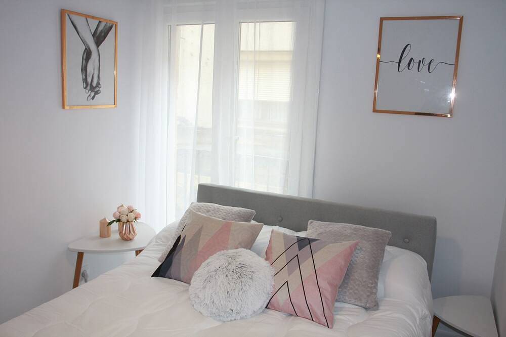 Entire apartment, Apartment with private terrace in Haro, Rioja