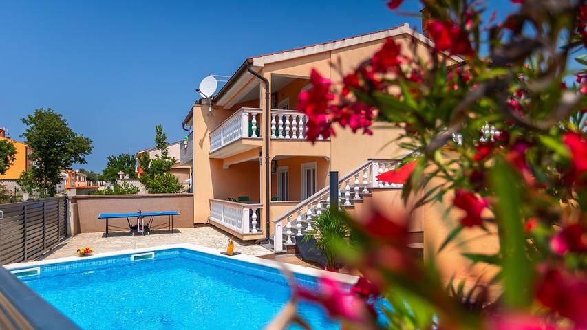 Villa för 6 Personer, med trädgård och terass i Istrien
